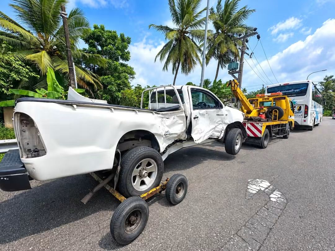 දක්ෂිණ අධිවේගී මාර්ගයේ වාහන 11ක් ගැටුණු අනතුරට අධික වේගය සහ රියදුරුගේ නොසැලකිල්ල හේතුවක්