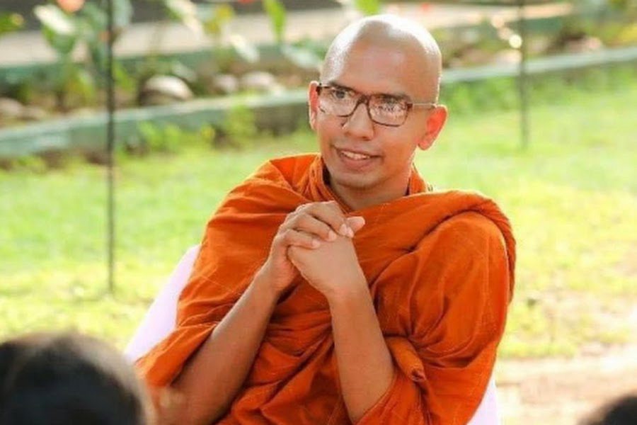 ඥානසාර හිමියන්ට ජනපති සමාව දෙන ලෙස හෝ ජනපති ධුරයෙන් ඉල්ලා අස්වන ලෙස බළන්ගොඩ කස්සප හිමියෝ කියති