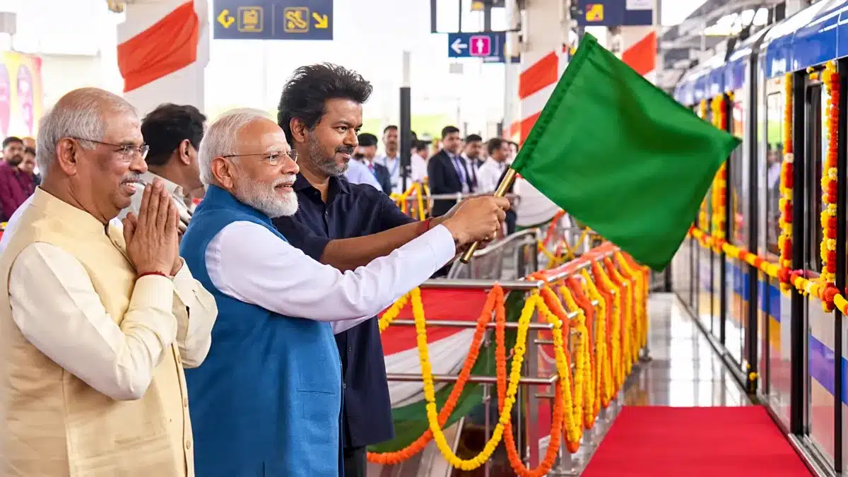 ඉන්දීය අගමැති මෝදි සහ තමිල්නාඩු මහ ඇමති විජේ චෙන්නායි මෙට්‍රෝ දුම්රිය මාර්ගයේ නව කොටසක් විවෘත කරති